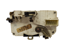 Deurslotmechanisme Links Voor 9135H3 Peugeot 306 Kiekert 10671