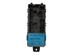 Zekeringenkast Volvo 30807016 30807050