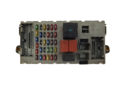 Zekeringenkast Fiat Punto 2 46774357 46774360 Delphi