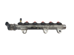 Brandstofrail Renault Bosch 8200661279 0445214153 0281002753 2.0 DCI 60