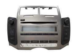 Radio Cd Mp3 Speler Toyota Yaris 86120-0D490 W13811 Fujitsu 1270