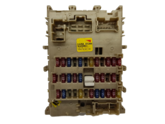 Zekeringenkast Nissan 243505M300