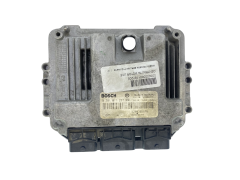 Regeleenheid 0281011237 8200305678 8200284704 Renault Bosch 63708